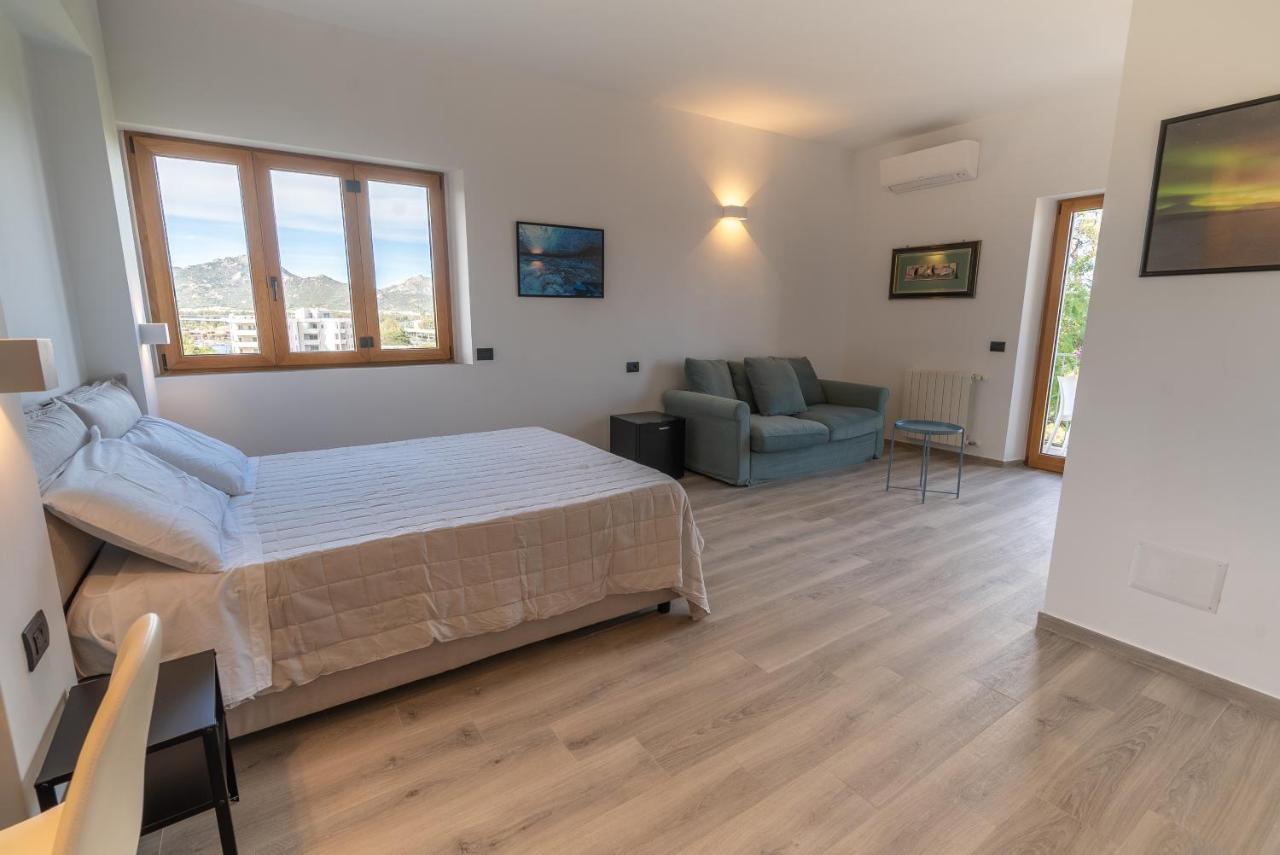 Antares Rooms And Suites Olbia Exterior foto