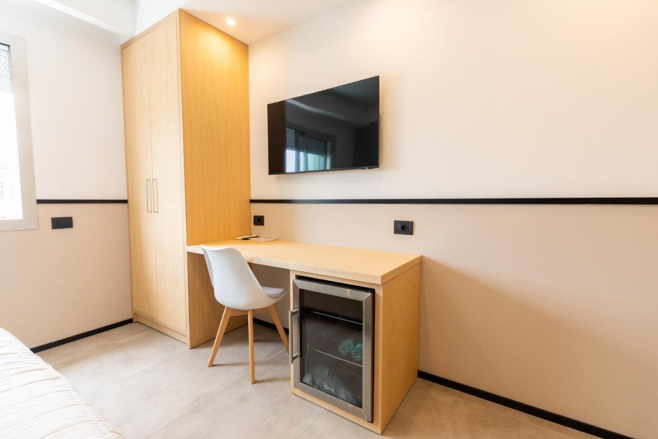 Antares Rooms And Suites Olbia Exterior foto