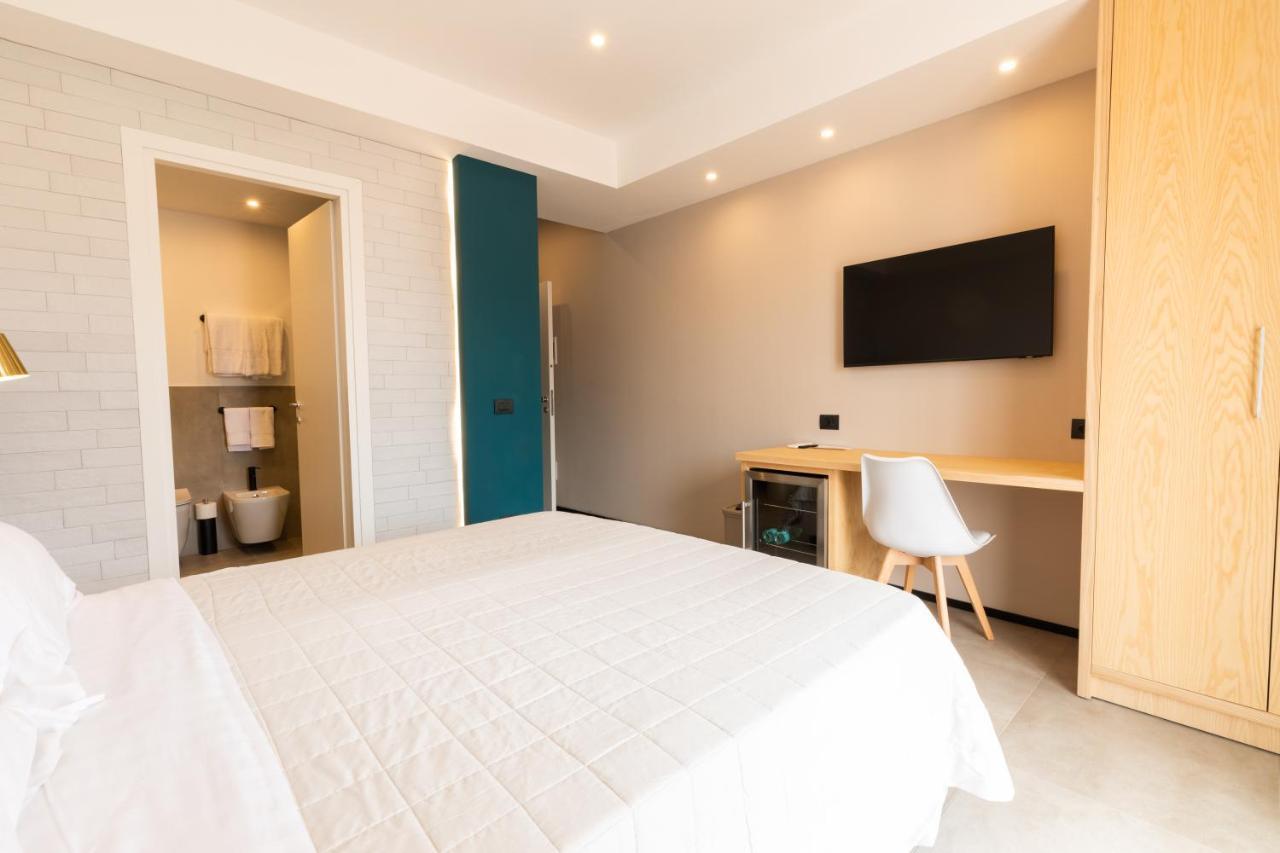 Antares Rooms And Suites Olbia Exterior foto