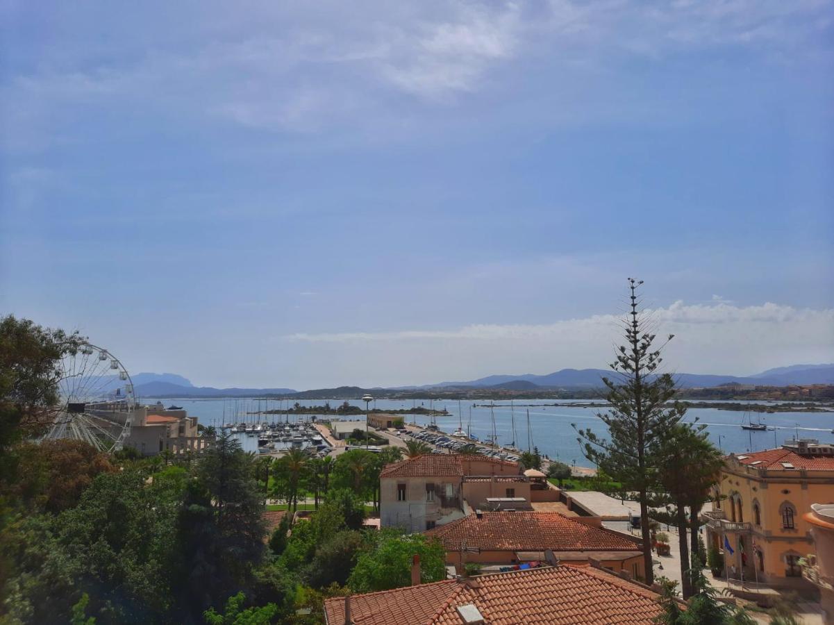 Antares Rooms And Suites Olbia Exterior foto