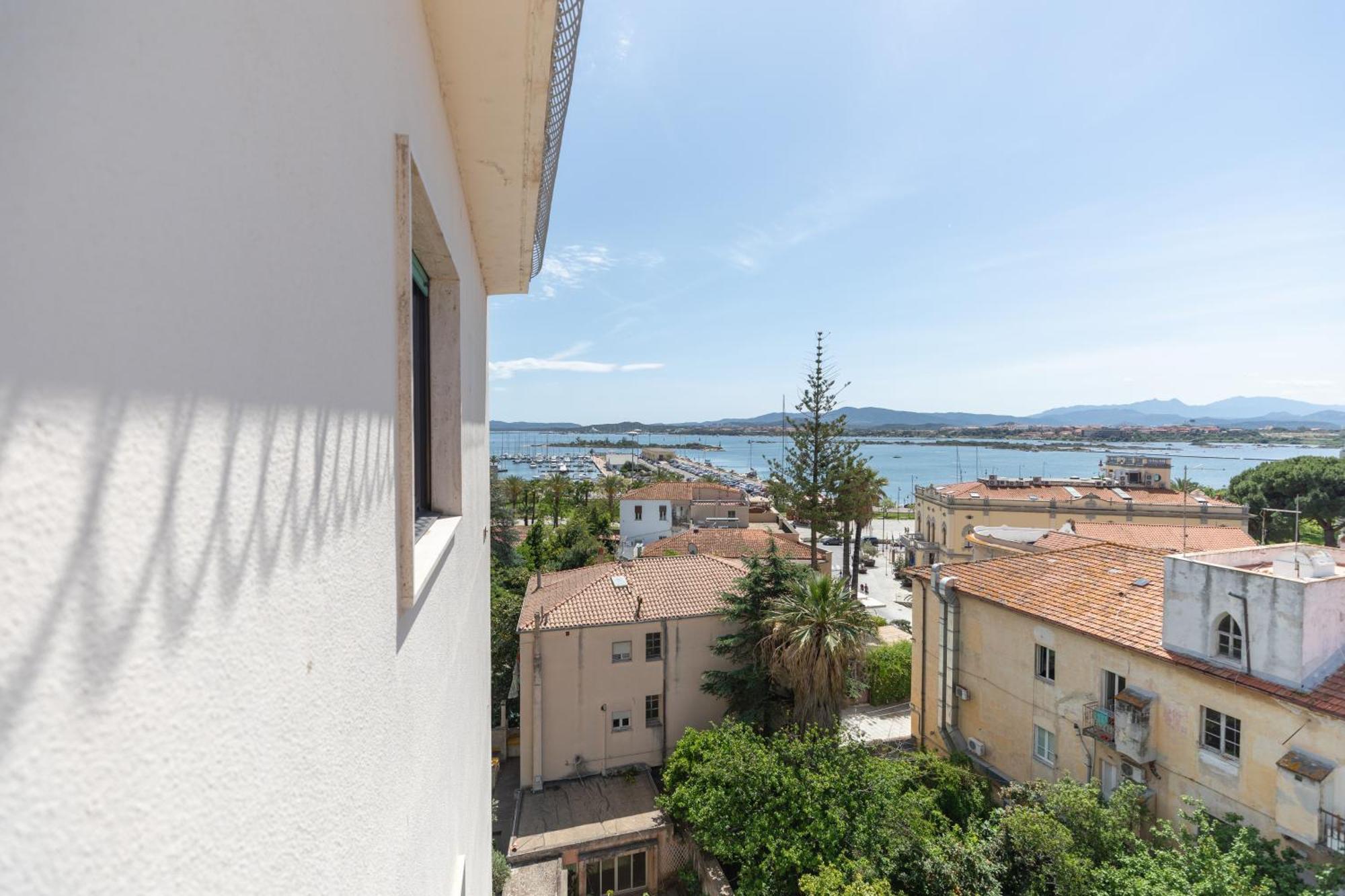 Antares Rooms And Suites Olbia Exterior foto