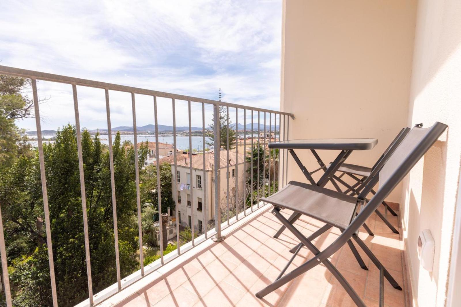 Antares Rooms And Suites Olbia Exterior foto
